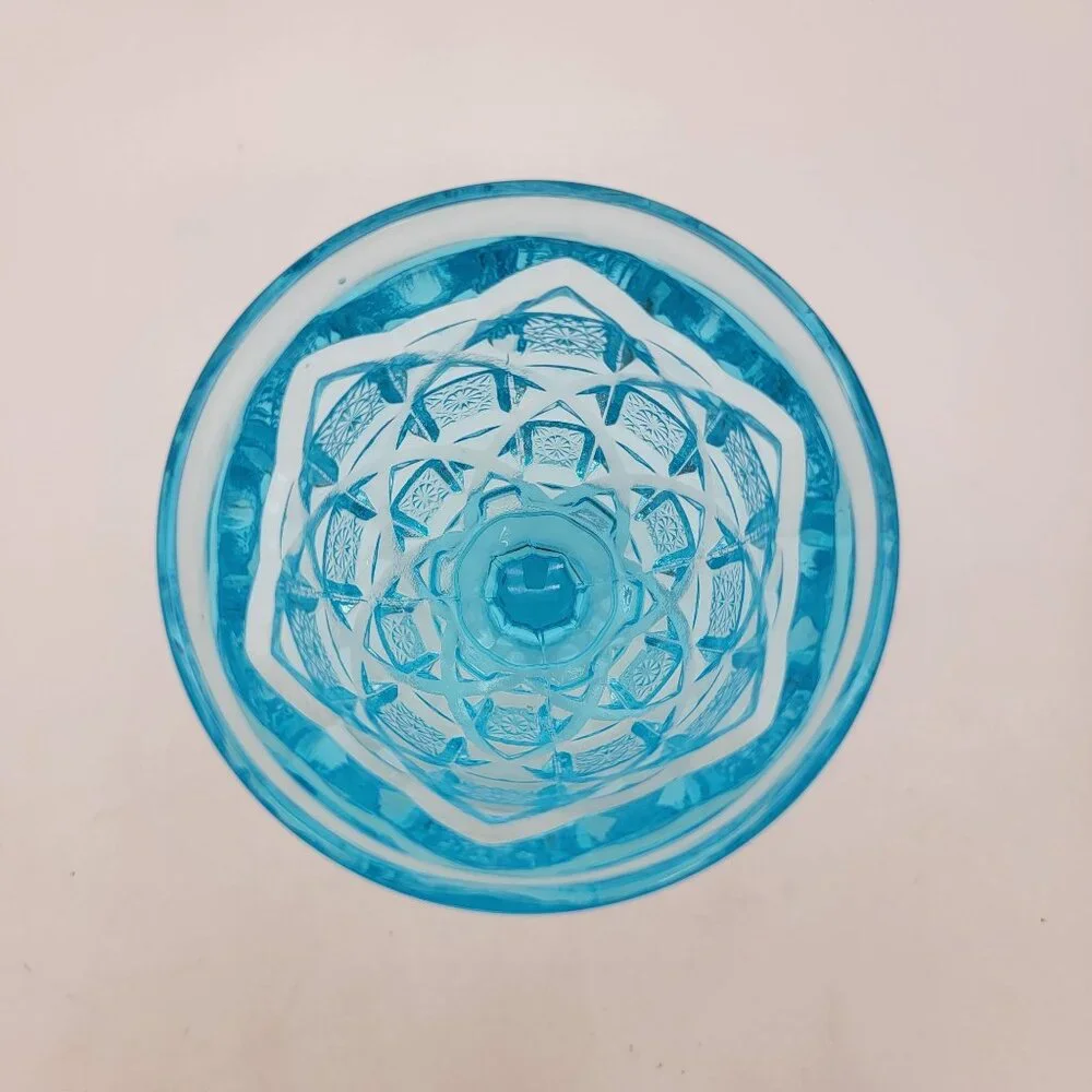 Vintage Viking Glass Ice Blue Diamond & Daisy Pattern Goblet - Picture 2 of 6